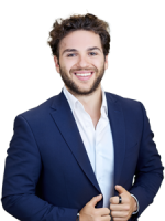 Noah Freeman Headshot