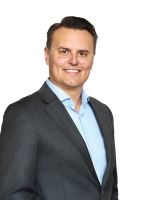 Bart Iskra headshot