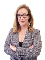 Nicole Rickard Headshot