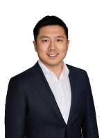 Harry Chen's Headshot
